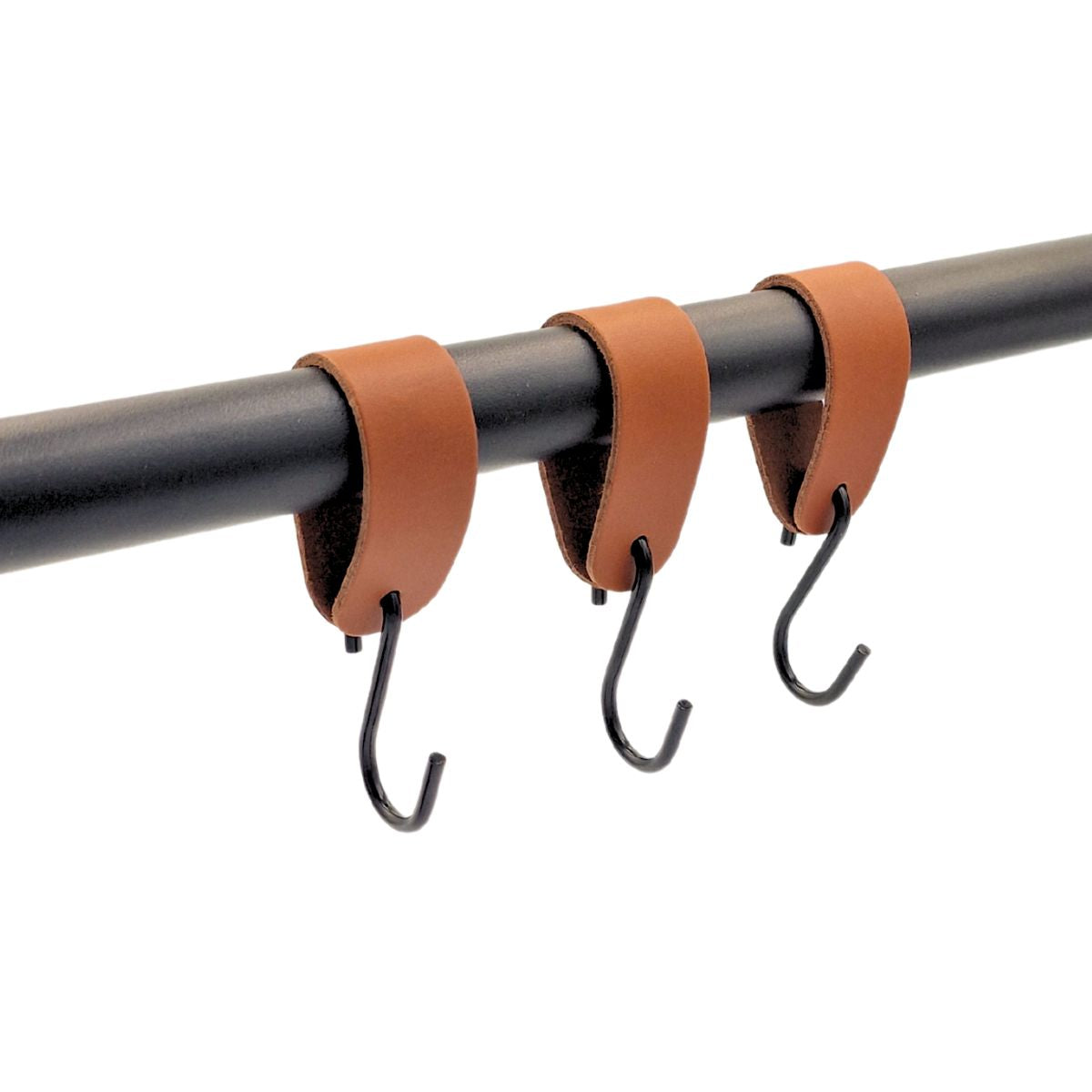 S-krogssæt med læderstrop, 3 stk - HOOK-3 | Clarrods Black | Indretning | Foto 1