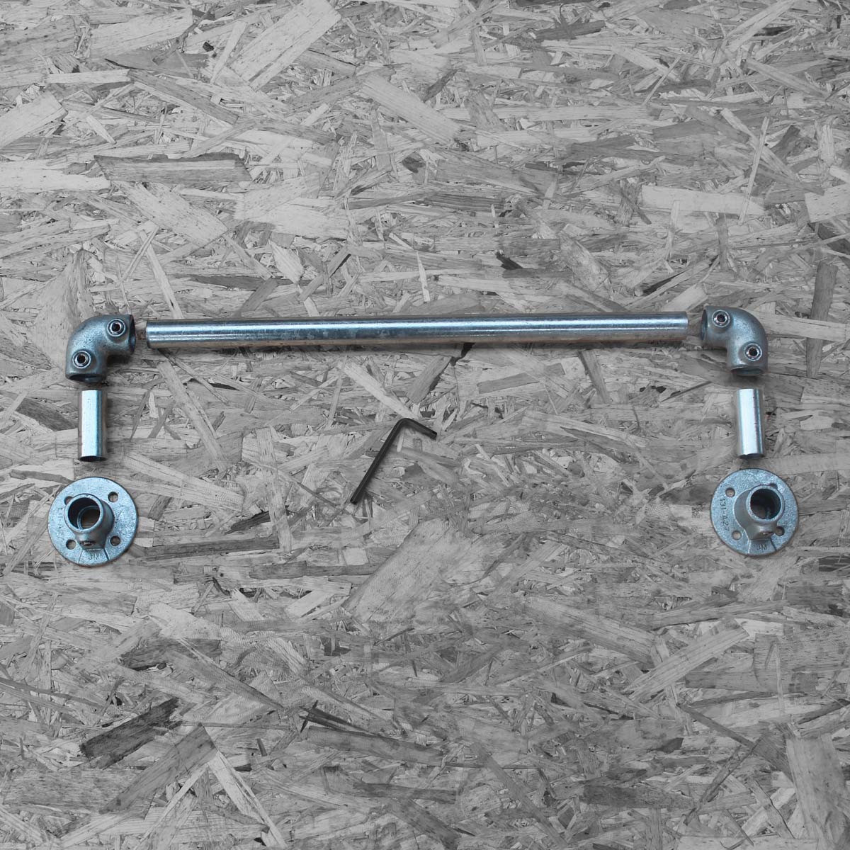 Indret med galvaniserede vandrør uden gevind | Clarrods no 3 vægophæng