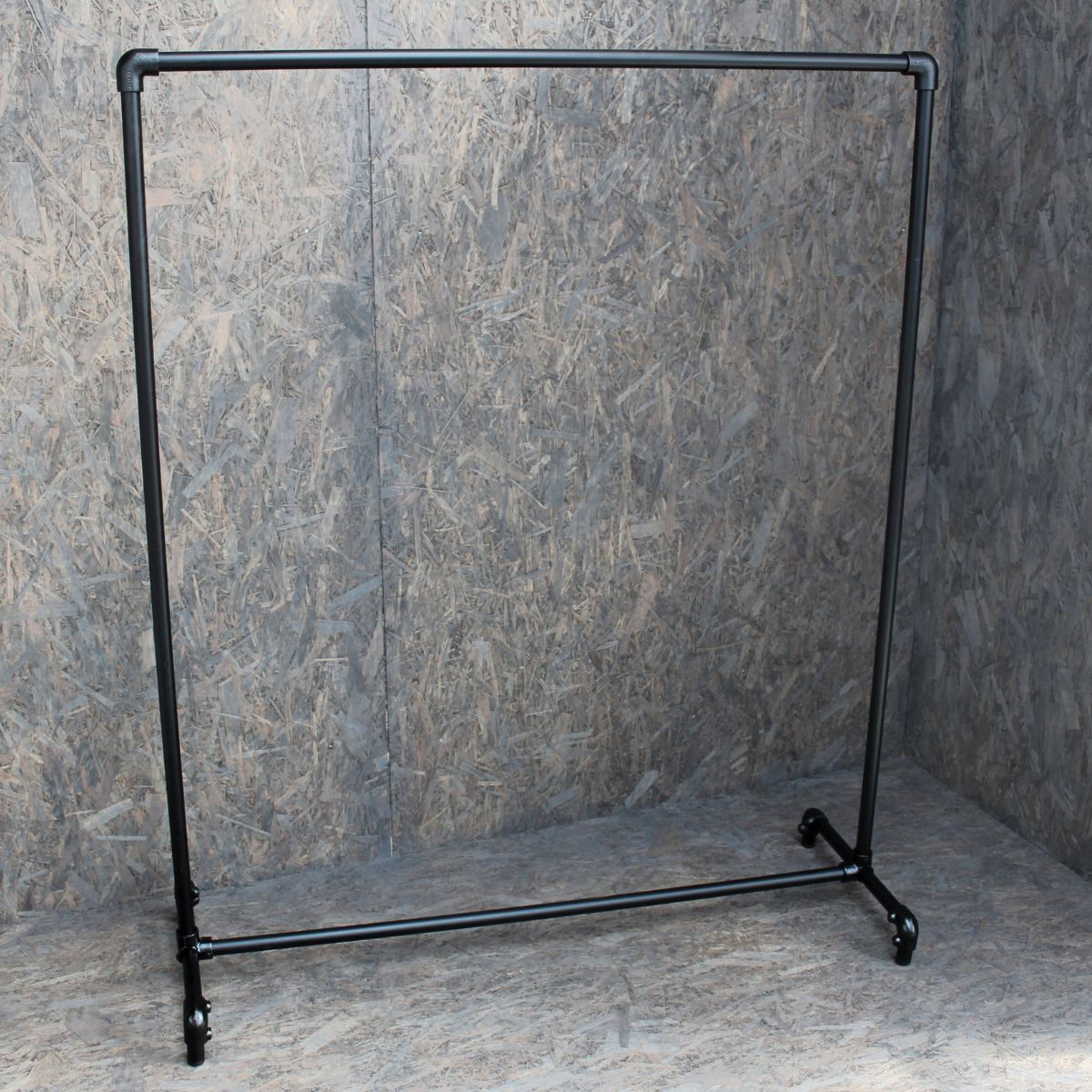 Clarrods no 5 tøjstativ i sort vandrør uden gevind