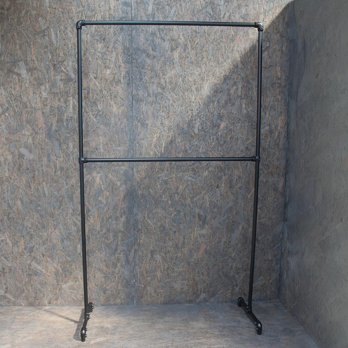 Clarrods no 6 tøjstativ med to bøjlestænger i sort vandrør uden gevind