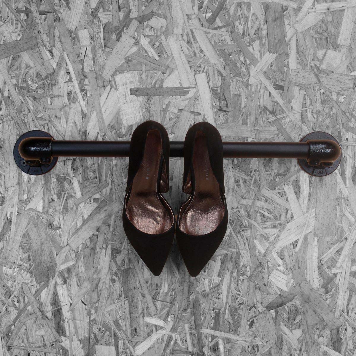 Skoopbevaring i sort vandrør uden gevind | Clarrods no 3 vægophæng