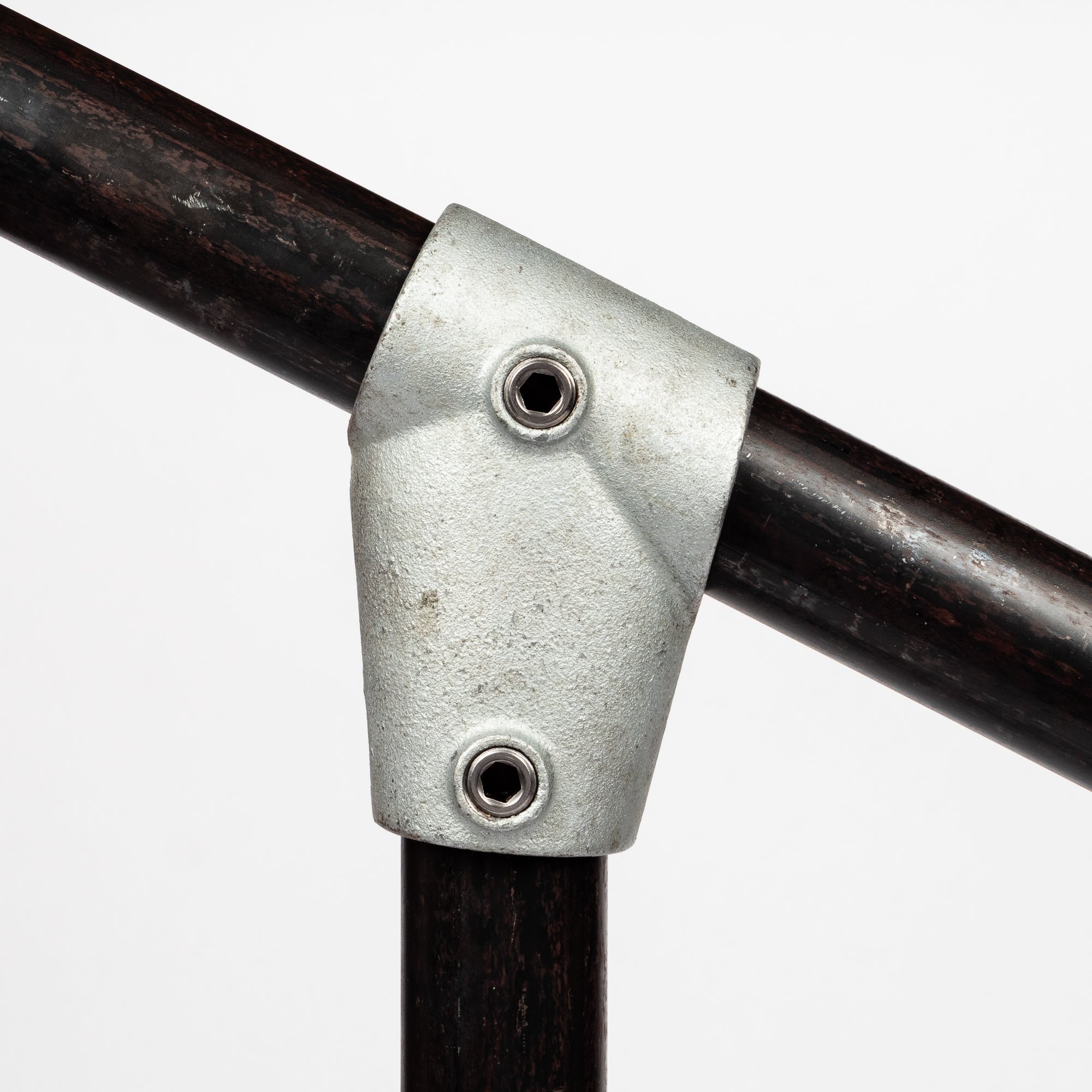 Kort justerbart t-stykke (11°-29°) - Clarrods Clamps CL253Z | Erik Larsen & Søn | Clarrods | Foto 1