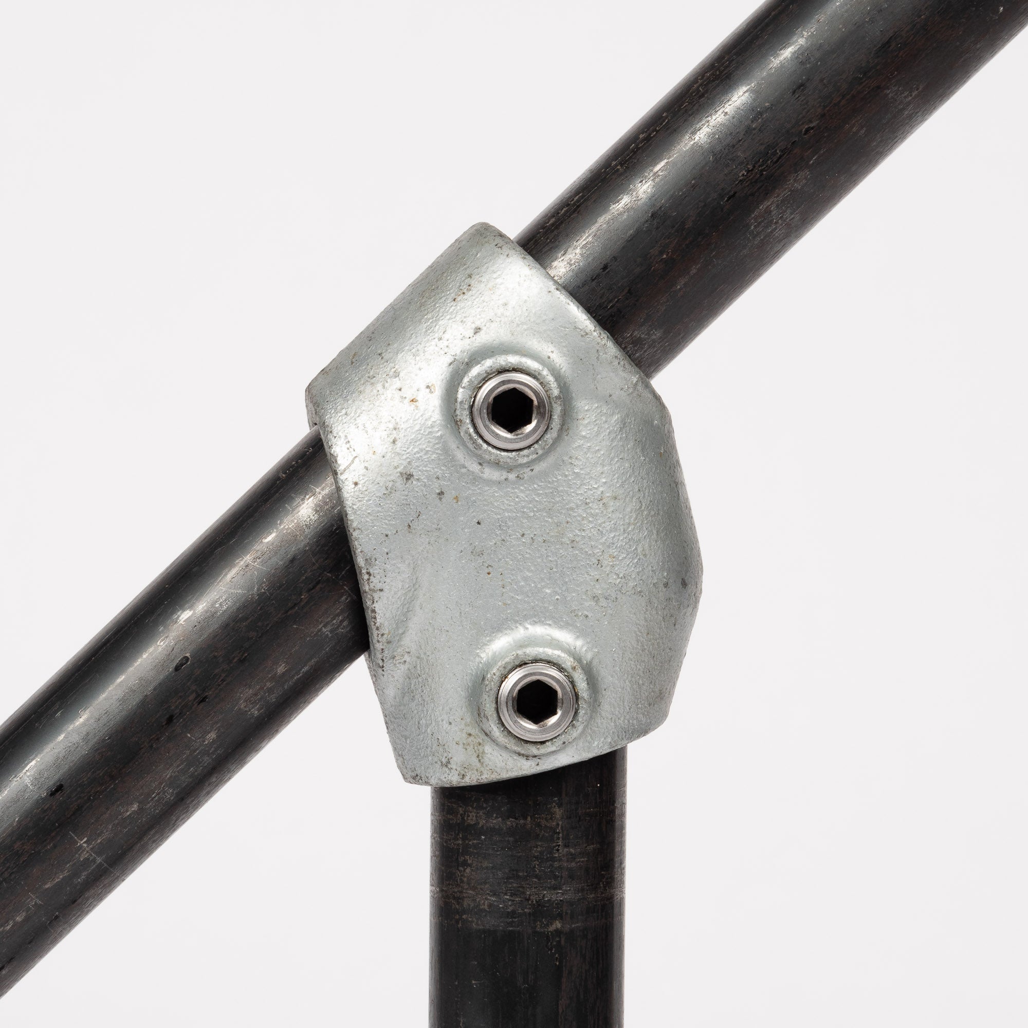 Kort justerbart t-stykke (30°-60°) - Clarrods Clamps CL129 | Erik Larsen & Søn | Clarrods | Foto 1