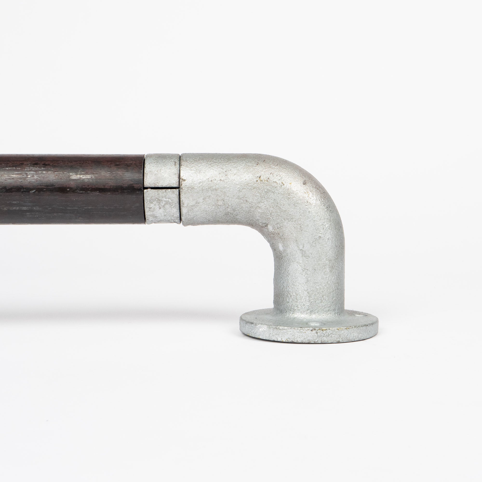 Vægflange med bøjning (90°) - Clarrods Clamps CLDDA2 | Erik Larsen & Søn | Clarrods | Foto 1