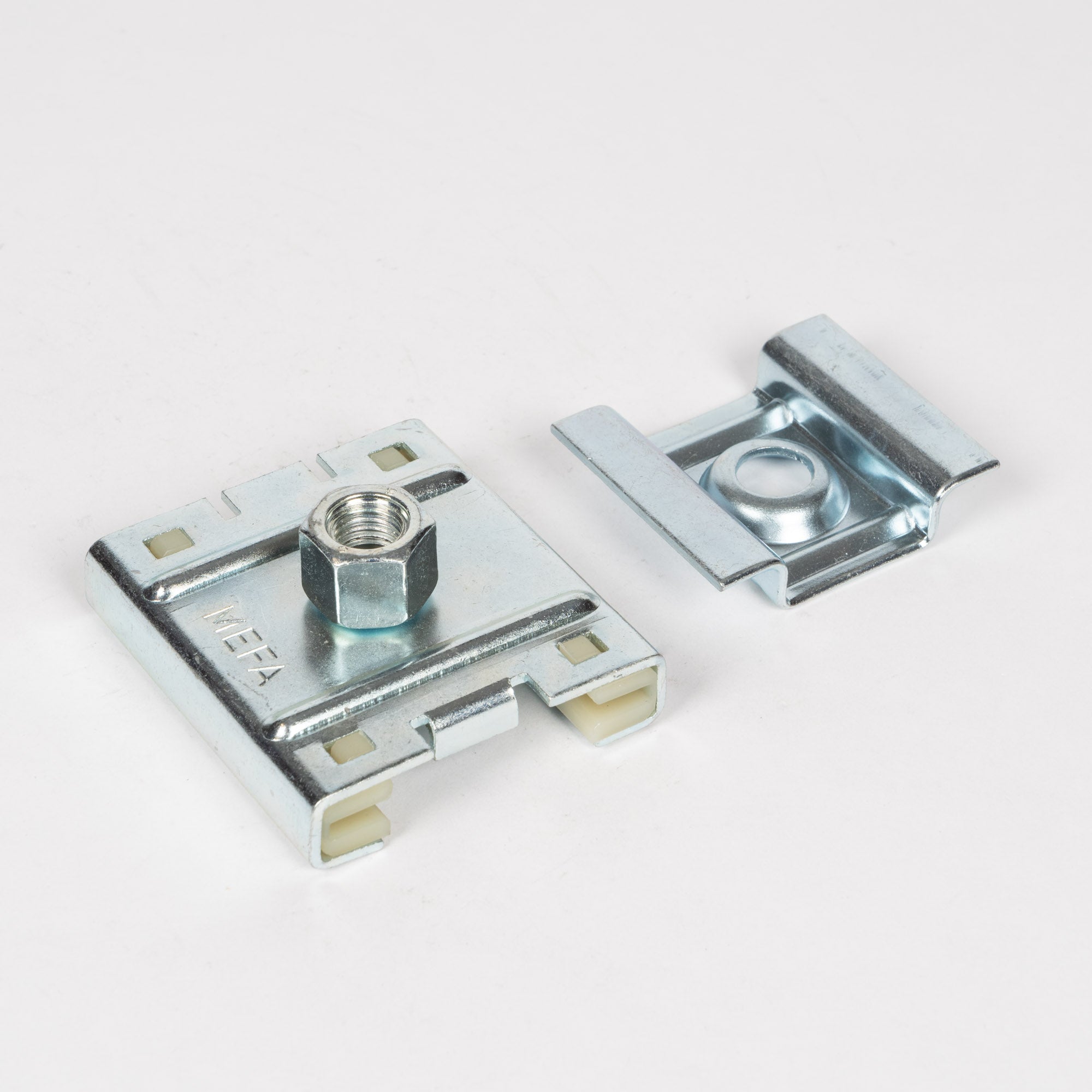 Glidebeslag med en muffe - M8-1/2 tilslutning | Erik Larsen & Søn | Beslag til rørbøjler | Foto 5