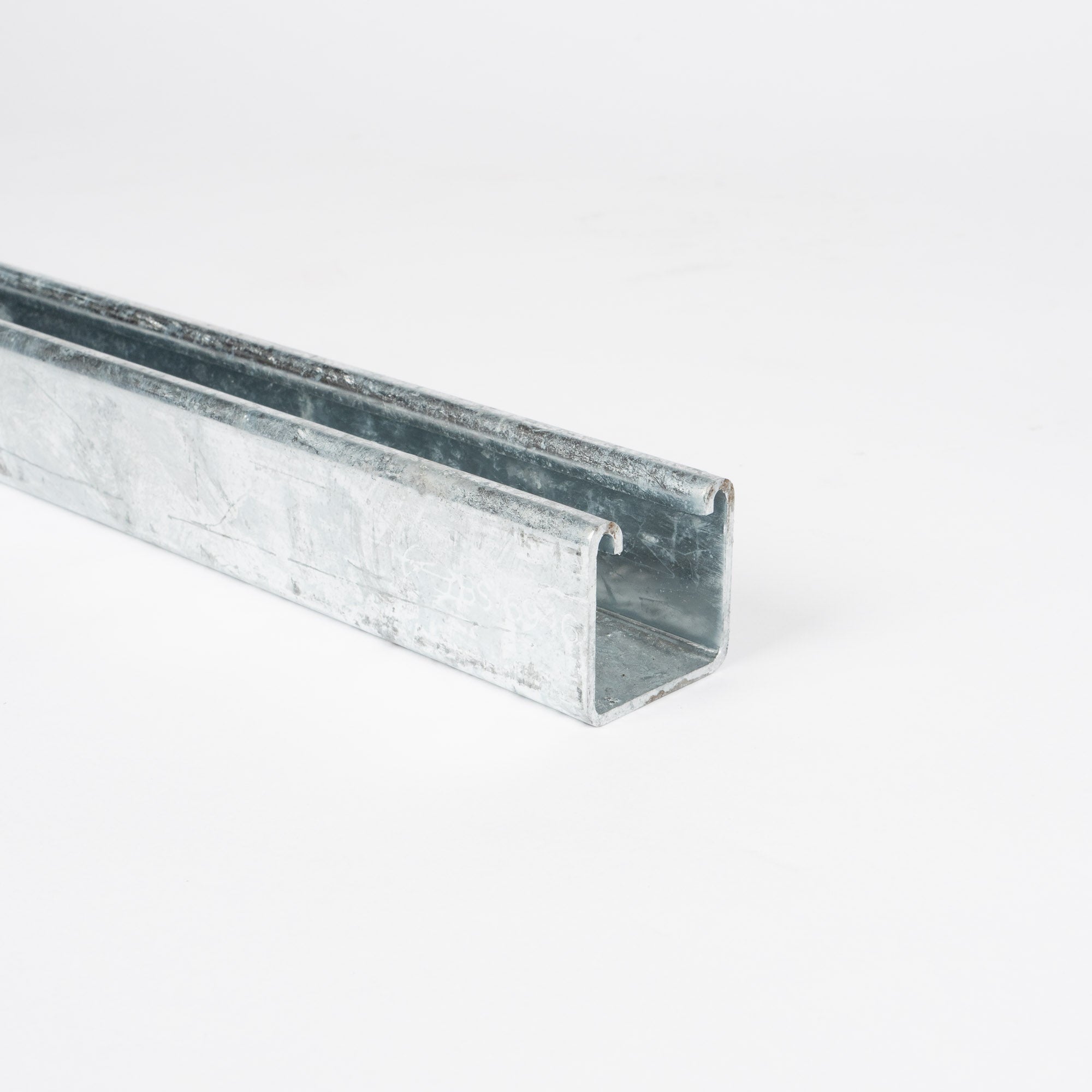 P1000 - Montageskinne m/u huller  (41x41x2,5 mm) | Unistrut | Profiler | Foto 6