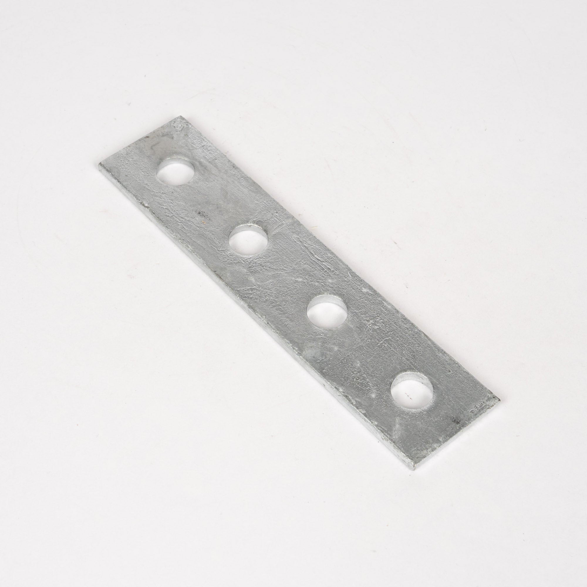 P1067 - Lige planbeslag, 4 huls | Unistrut | Beslag til skinnesystemer | Foto 2
