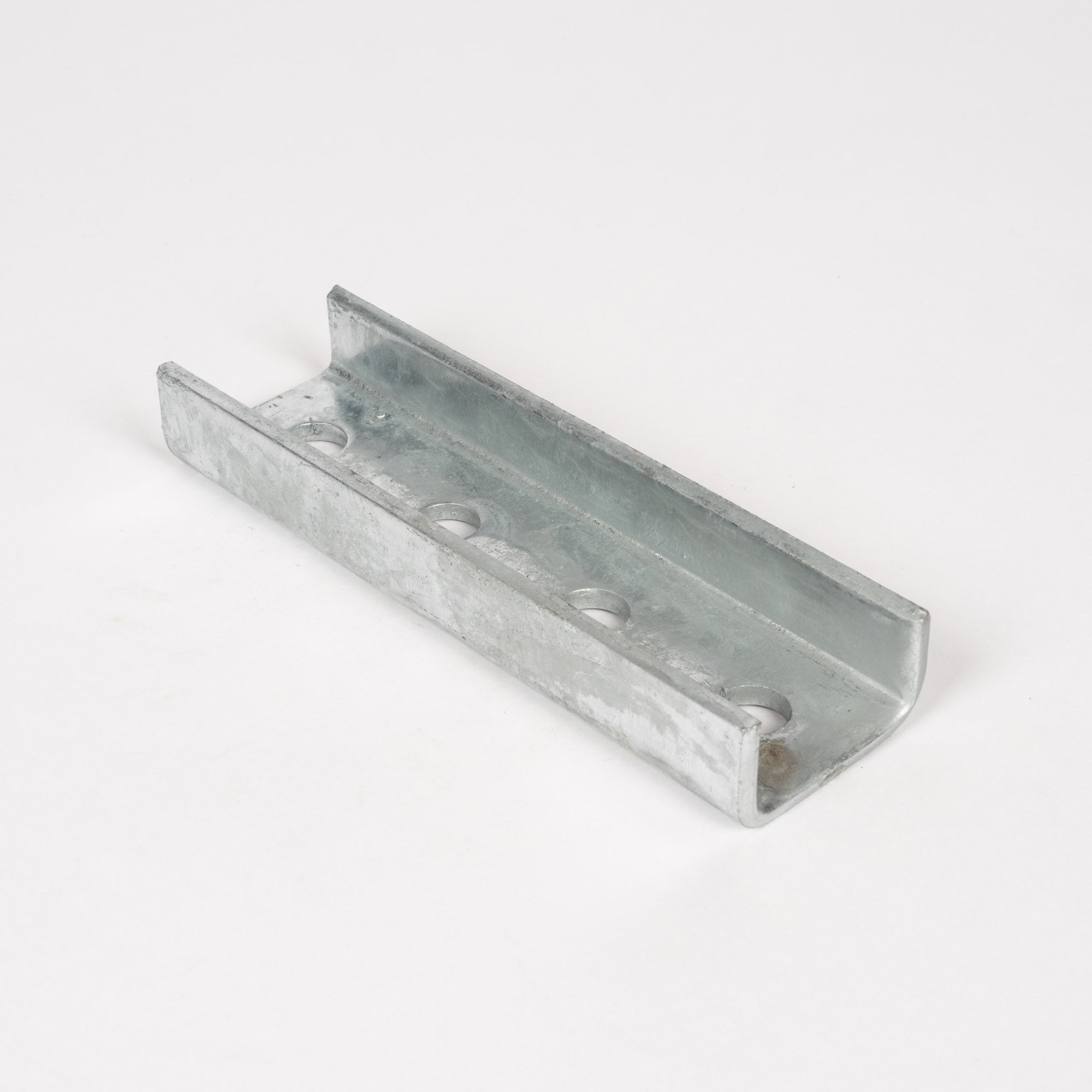 P1376 - U-beslag | Unistrut | Beslag til skinnesystemer | Foto 3