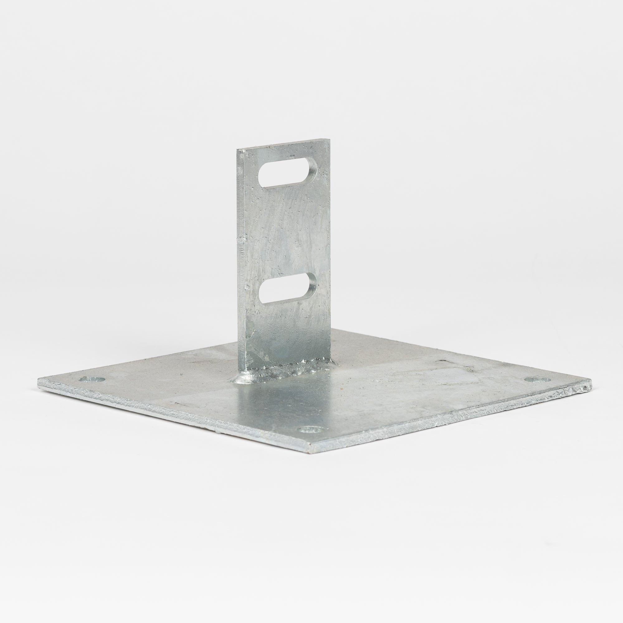 P2347 - Fodsokkel | Unistrut | Beslag til skinnesystemer | Foto 2