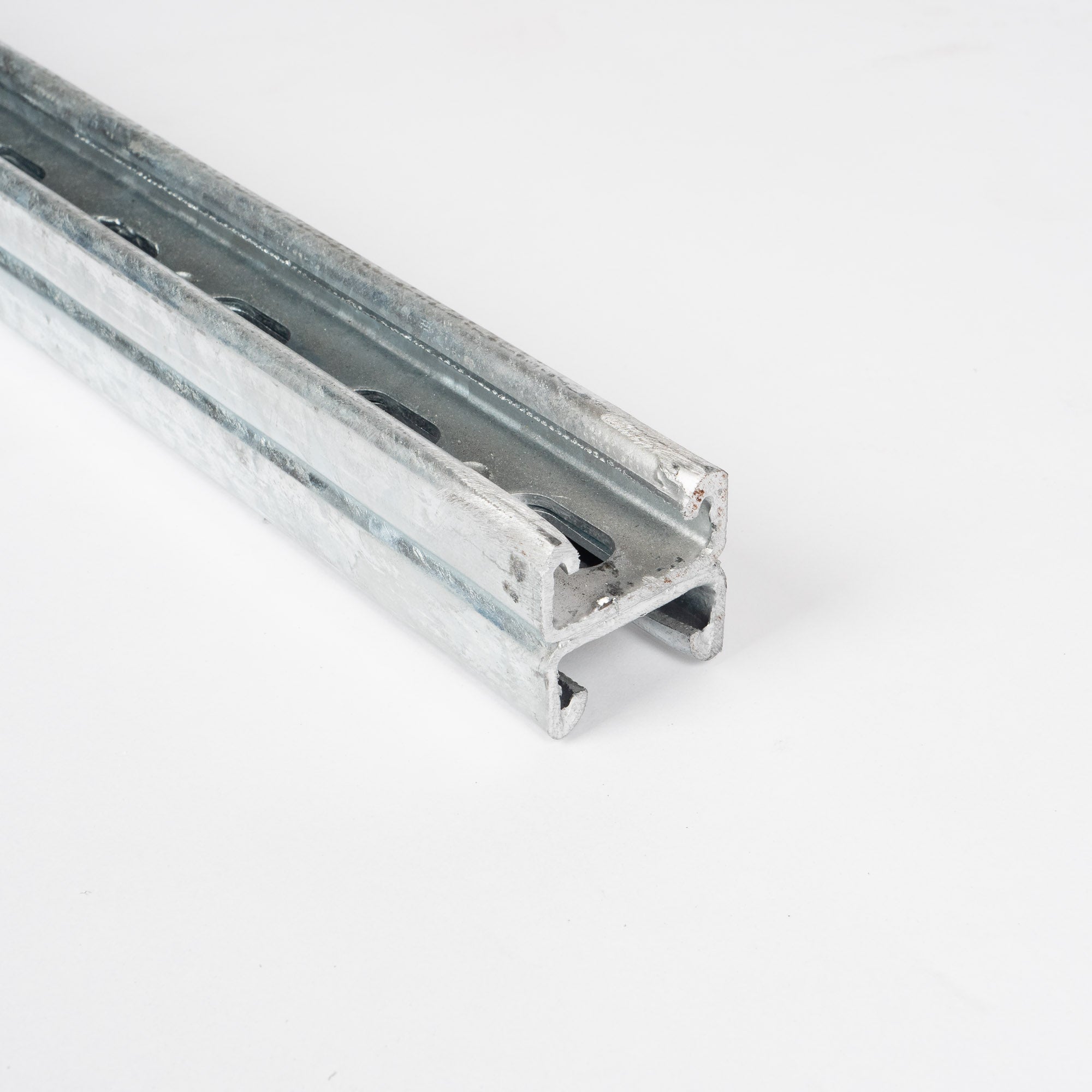 P3301 - Dobbelt montageskinne m/u huller  (41x41x2,5 mm) | Unistrut | Profiler | Foto 4