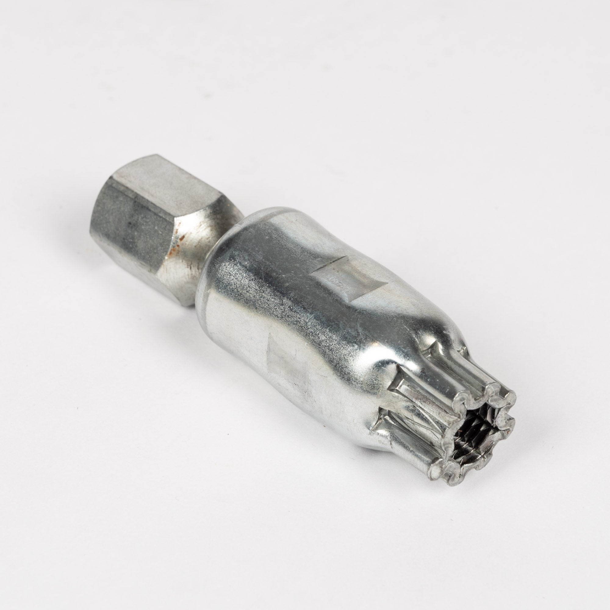 Pendulophæng | Erik Larsen & Søn | Beslag til rørbøjler | Foto 2