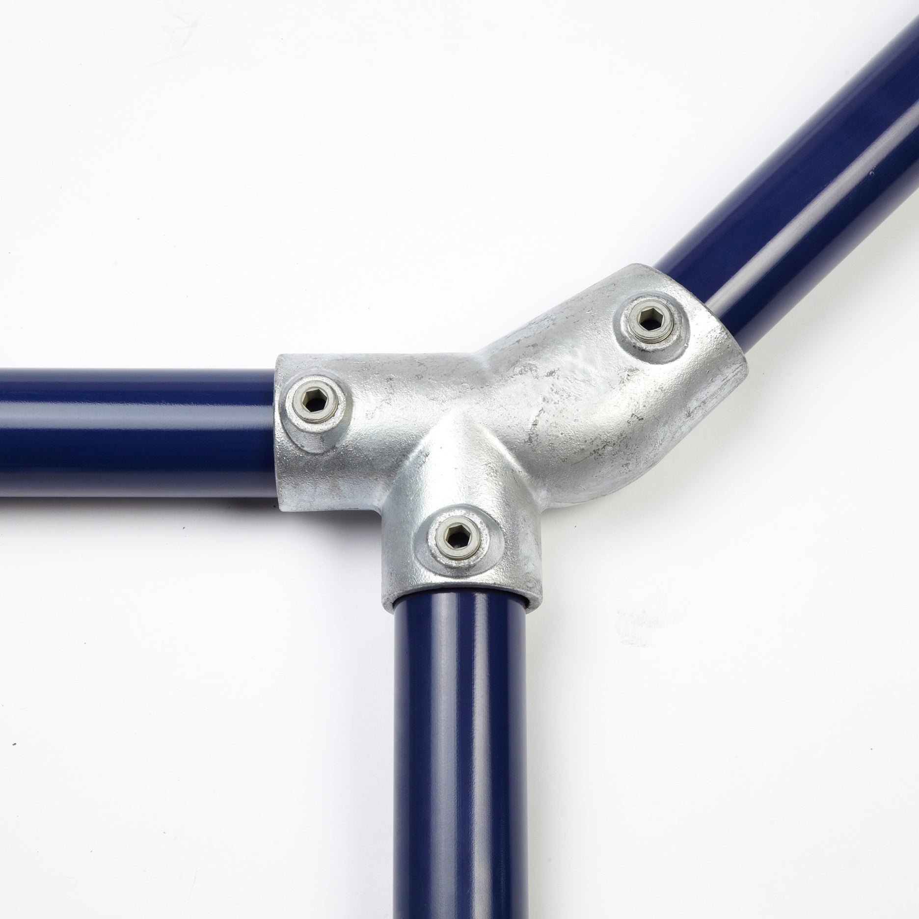 T-stykke m/justerbar opadgående bøjning (30°-45°) | galvaniseret rørfitting type 325A | Kee Klamp | pipe clamps | Erik Larsen & Søn
